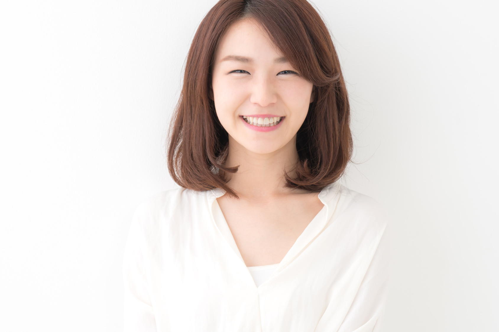 圧倒的な白さを目指すなら、デュアルホワイトニングがおススメです 圧倒的な白さを目指すなら、デュアルホワイトニングがおススメです