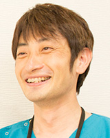 院長 : 葉山 康臣