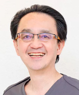 院長 : 川里 邦夫