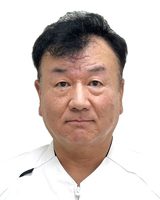 院長 : 天羽 隆