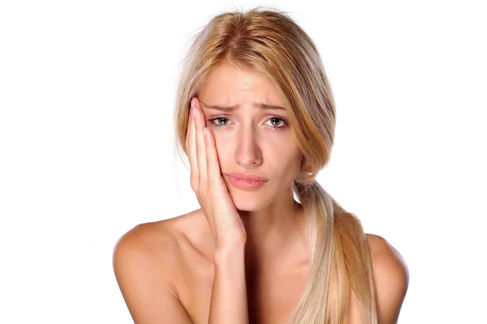 親知らずの抜歯後に、長引く痛みの原因は何？