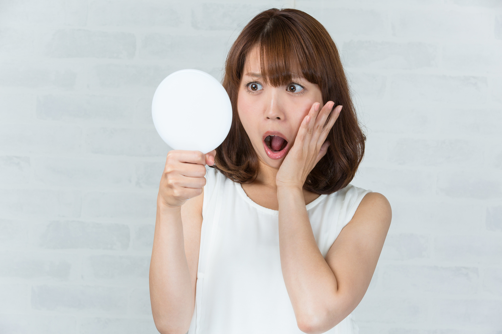 銀歯が取れたとき の応急処置法 気になる口臭の原因にも 審美歯科ネット ホワイトニングコラム 銀歯が取れたとき の応急処置法 気になる口臭の原因にも 審美歯科ネット ホワイトニングコラム